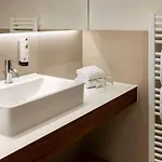 Hotel Amedia Plaza