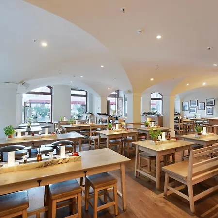 Amedia Plaza Dresden, Trademark Collection By Wyndham 4*