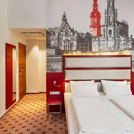 Amedia Plaza 4*