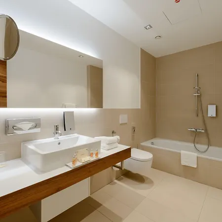 Amedia Plaza Dresden, Trademark Collection By Wyndham 4*