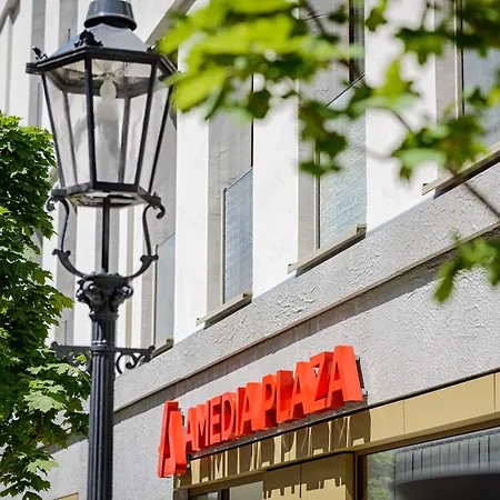 Hotel Amedia Plaza