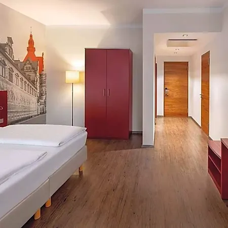 Amedia Plaza 4*