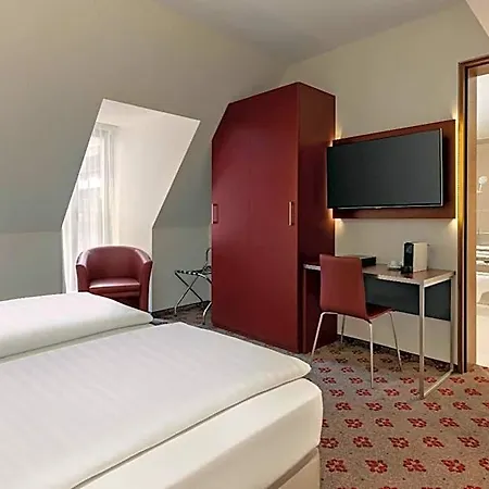 Amedia Plaza 4* Дрезден