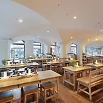 Amedia Plaza Dresden, Trademark Collection By Wyndham 4*