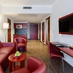 Amedia Plaza Otel 4*