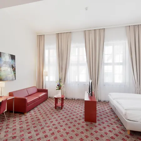 Amedia Plaza Hotel 4*